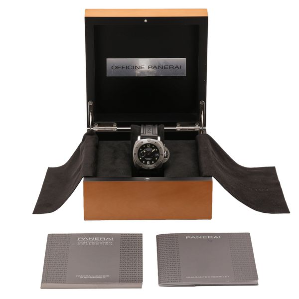 Panerai Luminor Submersible PAM00243